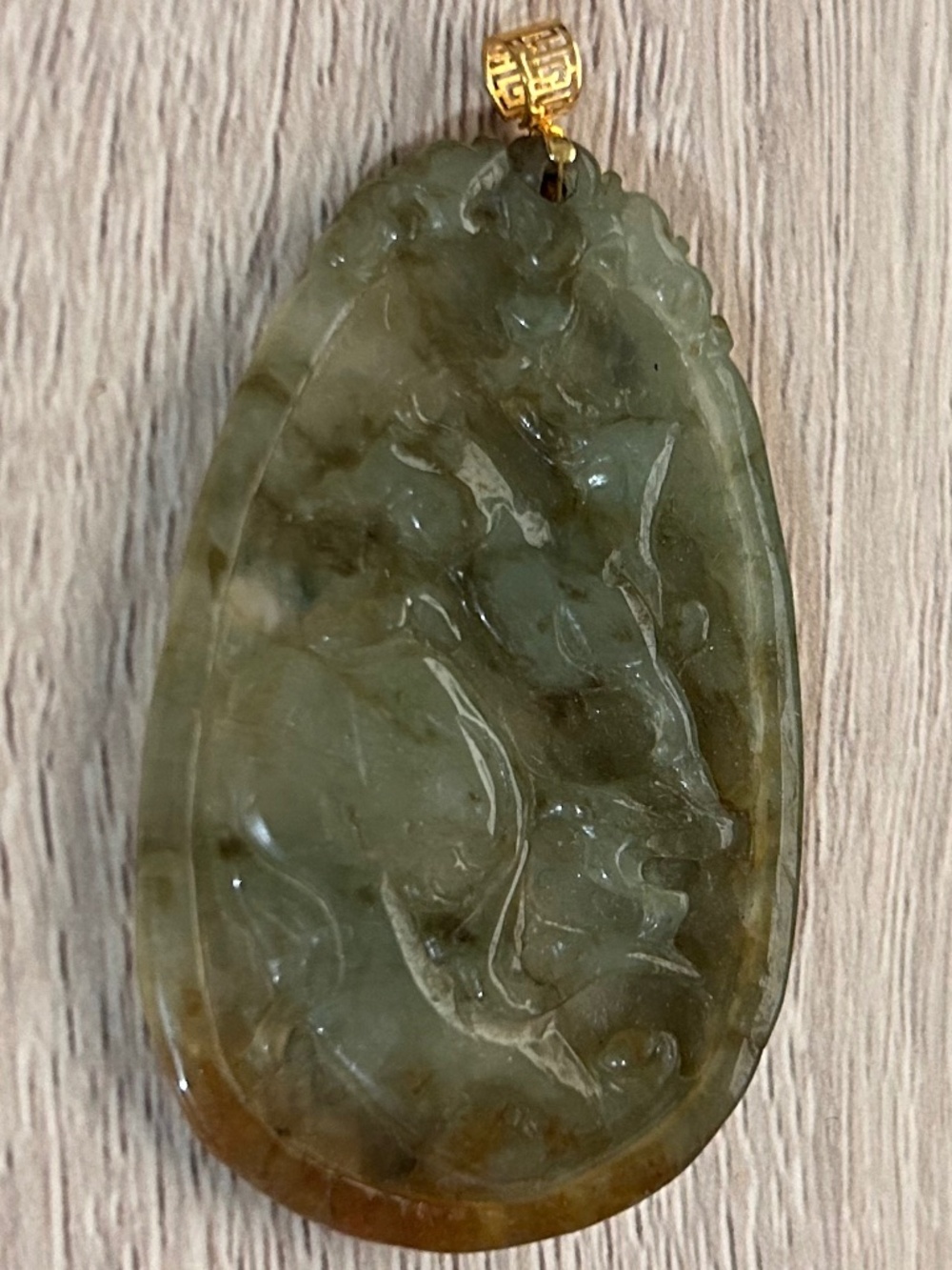 18K Solid Gold Chinese Jadeite (Hard Jade) [Grade A] Deer Pepper Pendant